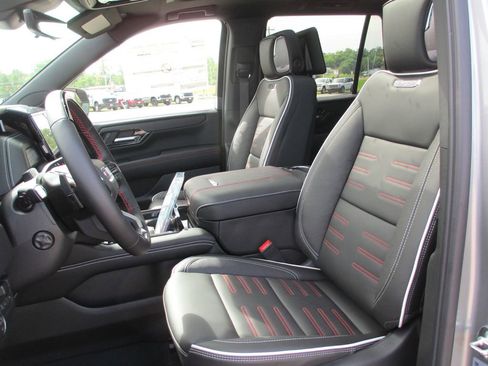 New 2026 GMC Yukon AT4 Ultimate AWD/4WD image 11