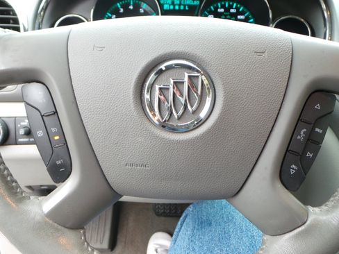 Used 2014 Buick Enclave Leather image 16