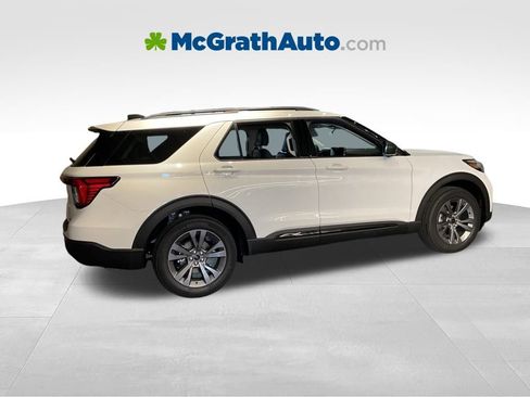 New 2026 Ford Explorer Active w/ Active Comfort Package image 3