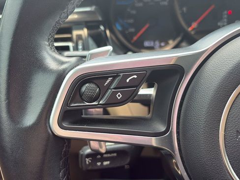 Used 2020 Porsche Macan AWD/4WD image 33