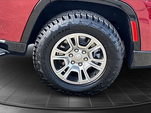 Used 2022 Jeep Wagoneer Series I image 35