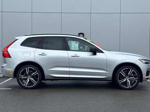Used 2021 Volvo XC60 T8 R-Design w/ Advanced Package image 6