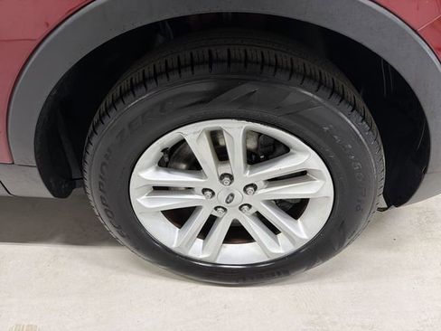 Used 2016 Ford Explorer XLT w/ Equipment Group 202A image 14