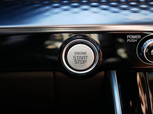 Certified 2024 Kia Carnival SX Prestige image 29