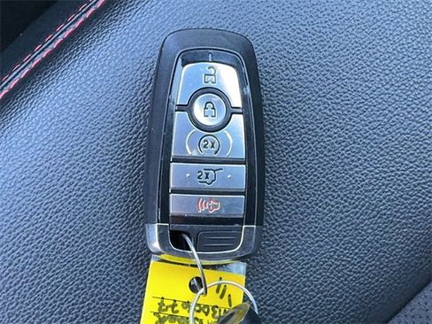 Used 2023 Ford Explorer ST-Line w/ Class IV Trailer Tow Package image 32