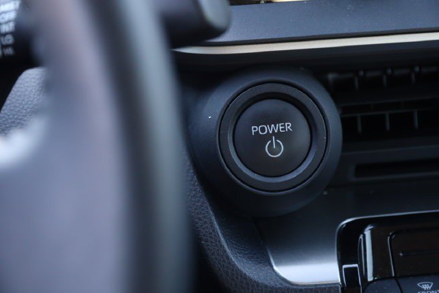 Used 2025 Toyota Prius LE AWD/4WD image 14