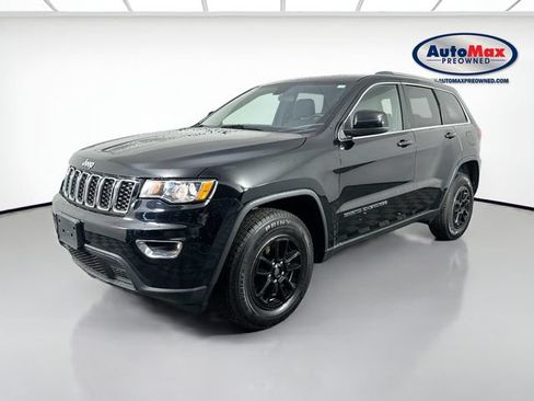 Used 2018 Jeep Grand Cherokee Laredo AWD/4WD image 5