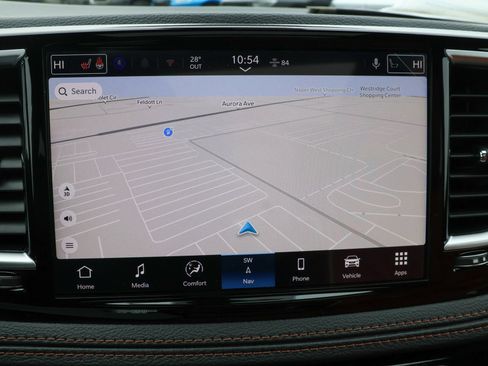 New 2026 Chrysler Pacifica Pinnacle w/ Trailer Tow Group FWD image 20