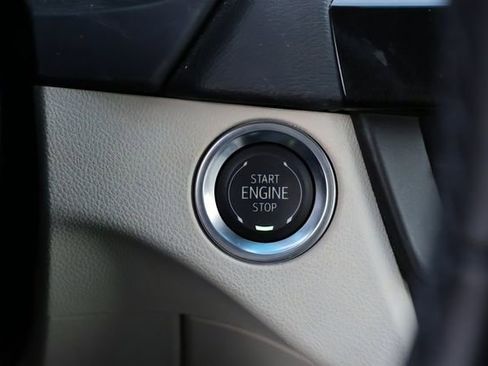 Used 2025 Cadillac CT4 Premium Luxury image 30