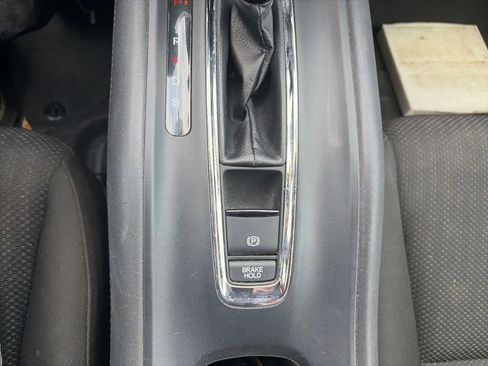 Used 2017 Honda HR-V EX image 20