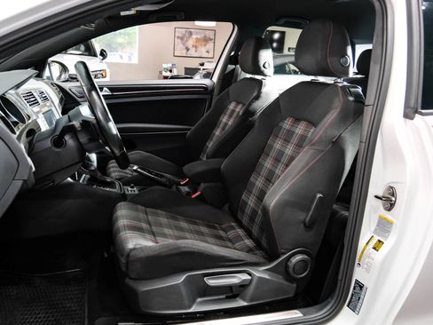 Used 2015 Volkswagen GTI S FWD image 31