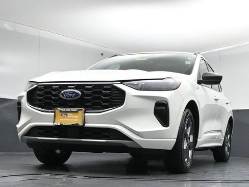 Certified 2024 Ford Escape ST-Line w/ Tech Pack #1 AWD/4WD image 40