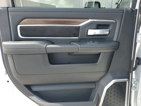 Used 2024 RAM 2500 Laramie image 20