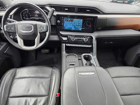 Certified 2025 GMC Sierra 2500 Denali w/ Denali Reserve Package AWD/4WD image 18