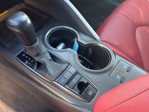 Used 2021 Toyota Camry XSE image 13