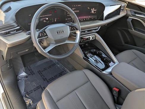 Certified 2025 Audi Q5 Premium w/ Convenience Package AWD/4WD image 9