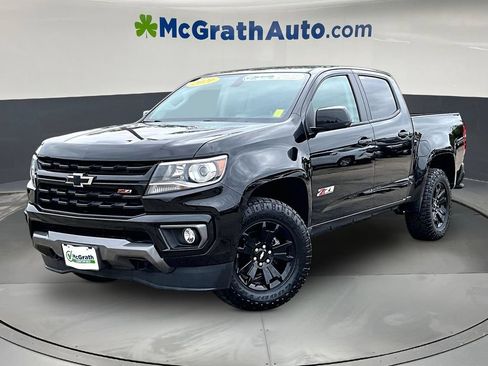 Used 2021 Chevrolet Colorado Z71 w/ Z71 Midnight Edition AWD/4WD image 3