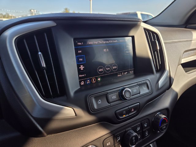 Used 2023 GMC Terrain SLE w/ Driver Convenience Package FWD image 16