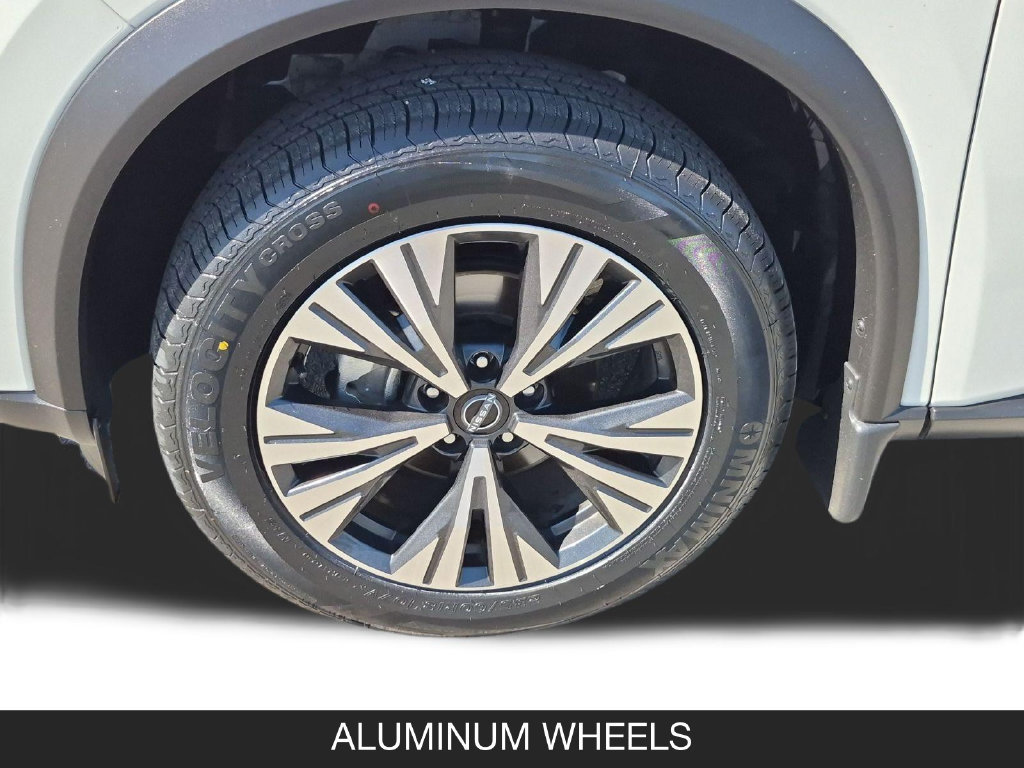 Used 2023 Nissan Rogue SV FWD image 11