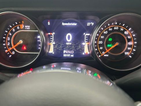 Used 2022 Jeep Wrangler Unlimited Sahara w/ Cold Weather Group image 20