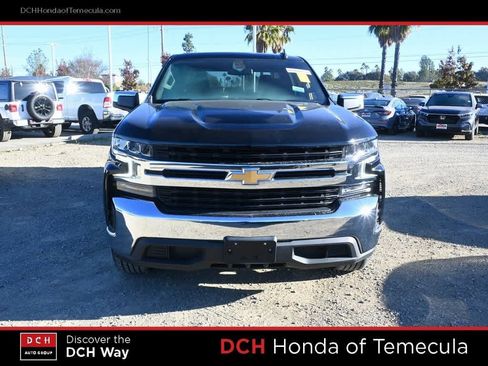 Used 2021 Chevrolet Silverado 1500 LT image 2