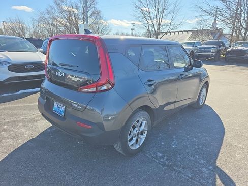 Used 2022 Kia Soul S image 6