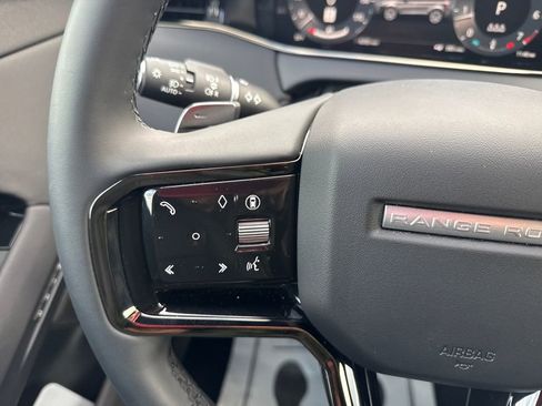 Used 2026 Land Rover Range Rover Evoque S image 22