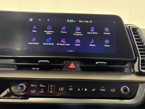 Used 2023 Kia Sportage EX image 25