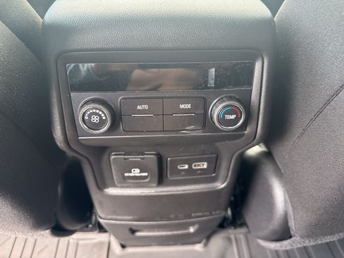 Used 2023 GMC Acadia SLE w/ Driver Convenience Package AWD/4WD image 23