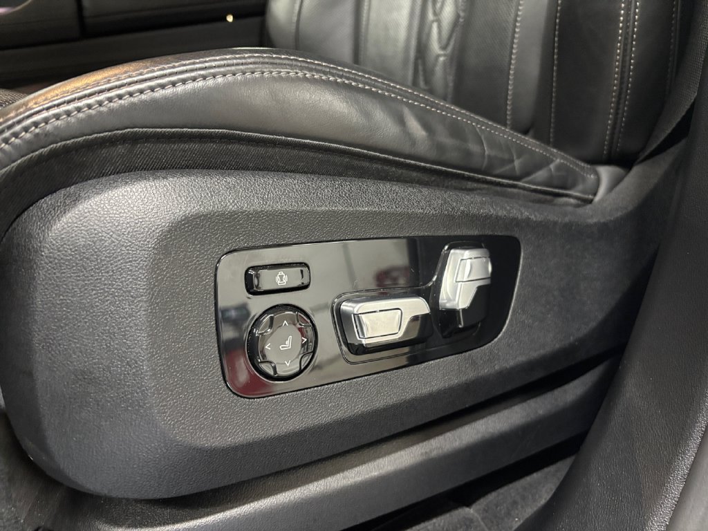 Used 2020 BMW X5 M50i w/ Executive Package AWD/4WD image 33