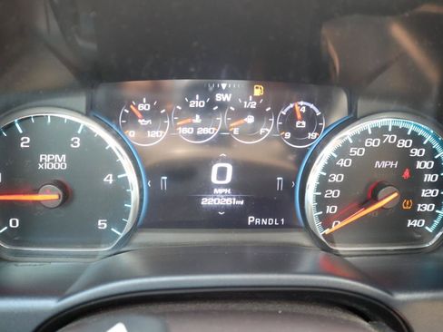 Used 2019 GMC Sierra 2500 Denali w/ Duramax Plus Package AWD/4WD image 10