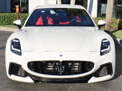 Used 2024 Maserati GranTurismo Trofeo image 10