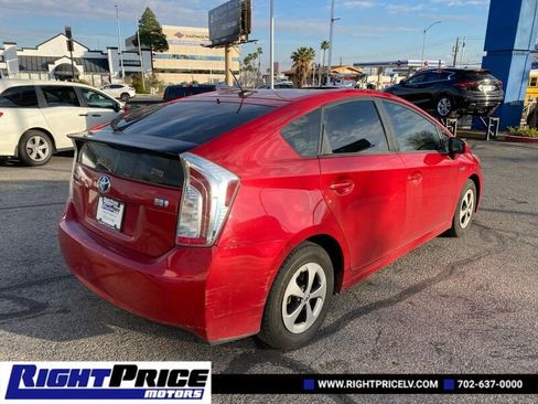 Used 2014 Toyota Prius Four image 6