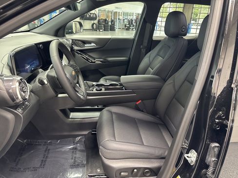 New 2026 Chevrolet Equinox LT w/ Convenience Package II image 9