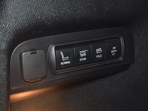 Used 2017 Ford Explorer Platinum AWD/4WD image 14
