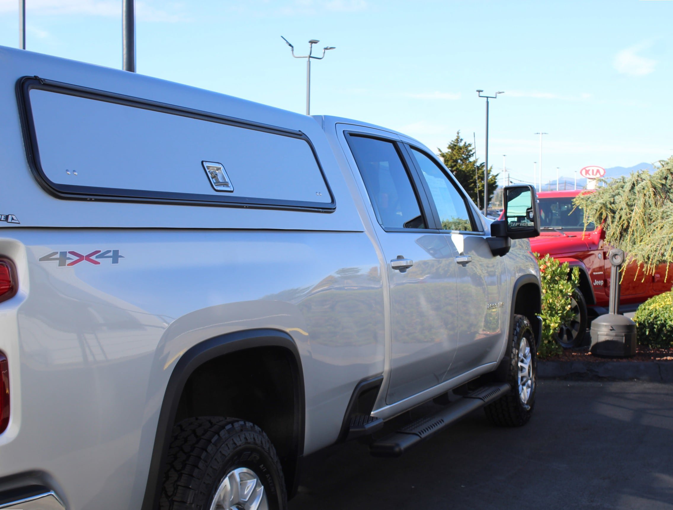 Used 2021 Chevrolet Silverado 2500 LT w/ Convenience Package AWD/4WD image 7