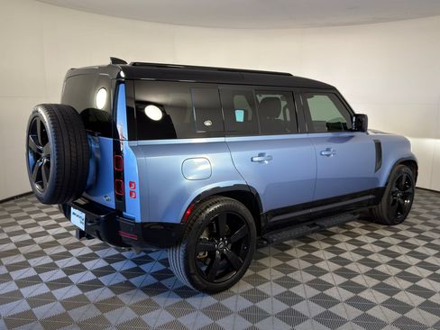 Used 2022 Land Rover Defender 110 X-Dynamic SE image 7