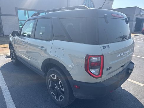 Used 2024 Ford Bronco Sport Outer Banks w/ Tech Package image 2