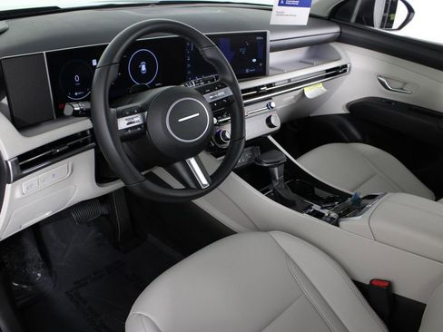 Used 2025 Hyundai Tucson SEL image 17