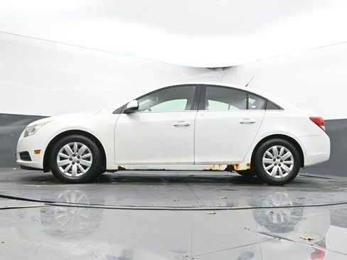 Used 2011 Chevrolet Cruze LT image 41