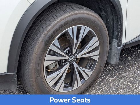 Used 2023 Nissan Rogue SV AWD/4WD image 12