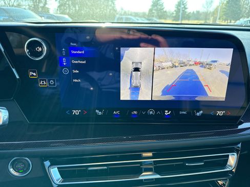New 2026 Chevrolet Traverse Z71 w/ Enhanced Driving Package AWD/4WD image 40