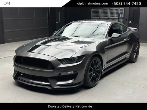 Used 2016 Ford Mustang Shelby GT350 w/ Technology Package image 1