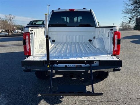 Used 2025 Ford F250 Lariat w/ Lariat Ultimate Package image 10