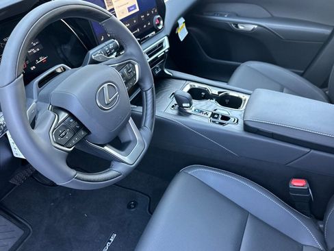 New 2026 Lexus RX 350 FWD image 4