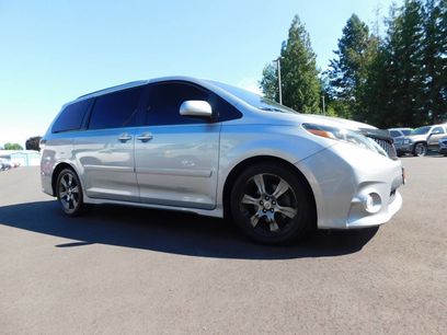 Used 2015 Toyota Sienna SE Premium