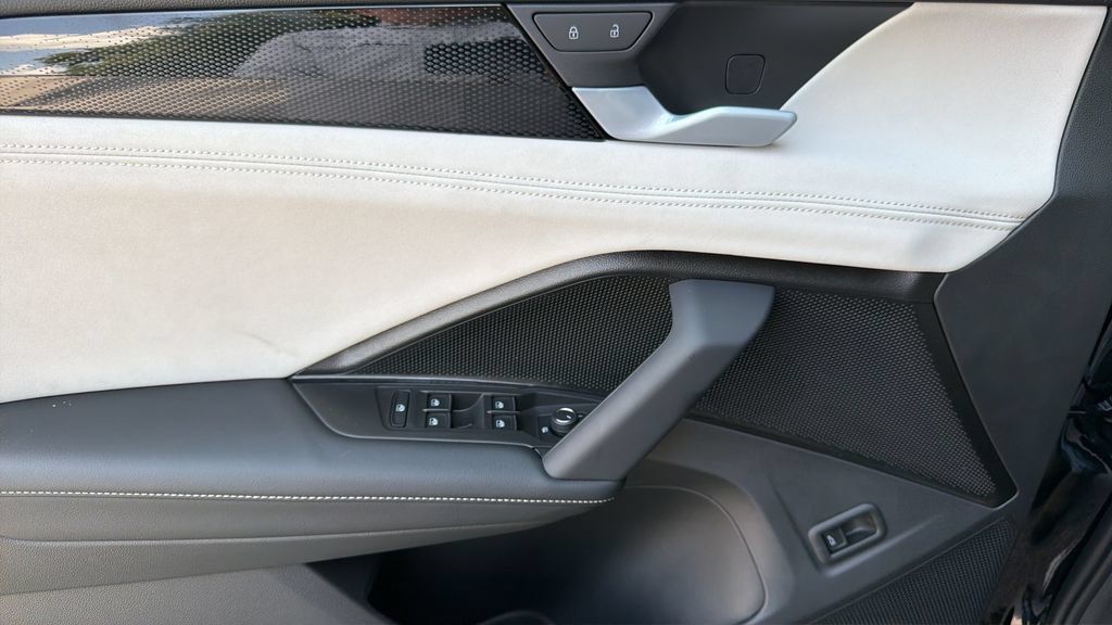 New 2026 Volkswagen Tiguan SE AWD/4WD image 23