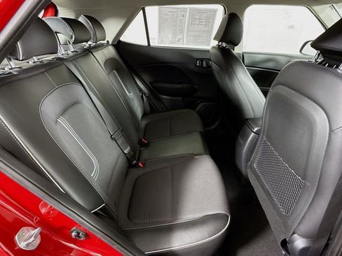 Certified 2023 Hyundai Venue Limited w/ Cargo Package image 28