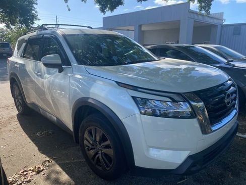 Used 2022 Nissan Pathfinder SV w/ SV Premium Package image 1