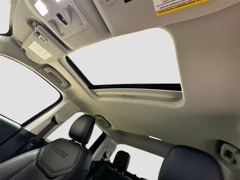 New 2026 Ford Maverick Lobo AWD/4WD image 19